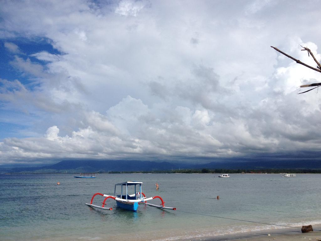 Balengku Homestay Gili Air Luaran gambar